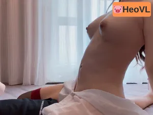 Xoạc bồ trung vú trắng tròn