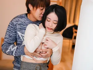 Người chồng say xỉn, vợ cắm sừng bét nhè với bạn học sau bữa tiệc họp lớp tại nhà